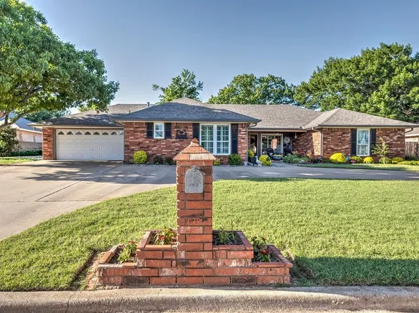 2105 Crossgate Rd, Duncan, OK 73533