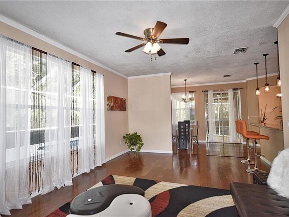 5th image of 15651 Eastbourn Dr