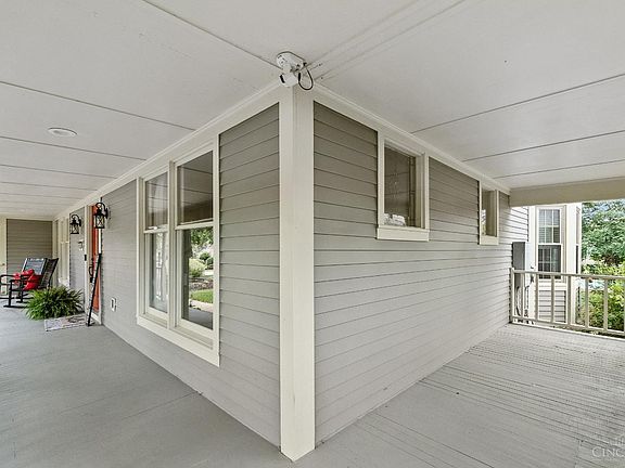 4th image of 9249 Steeplechase Dr