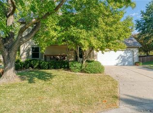 6807 Rene St, Shawnee, KS 66216