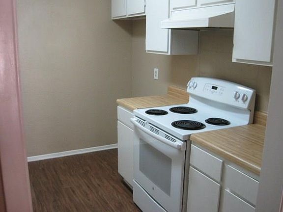 4th image of 621 McQueary St