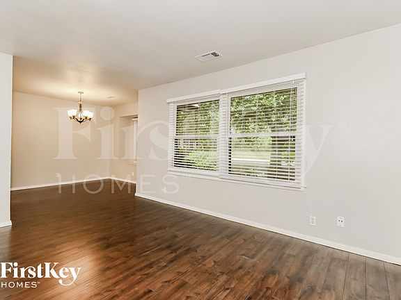 4th image of 6024 Wormar Ave