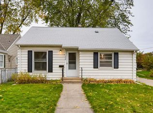 338 9th Ave N, Hopkins, MN 55343