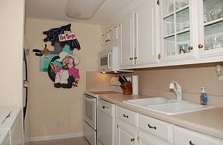 2nd image of 3096 Bermwood Ln
