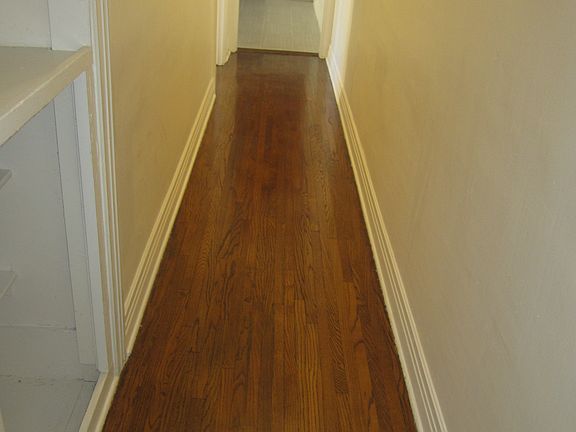 2nd image of 1051 Dundas St