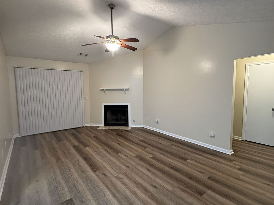 Family Room 1-1