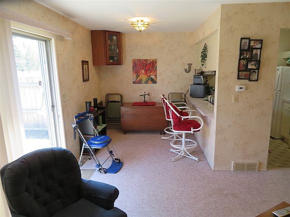 3rd image of 1451 Westbury Dr