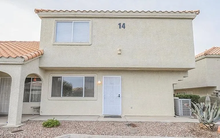 708 Anne Ln #708 — Photo 1