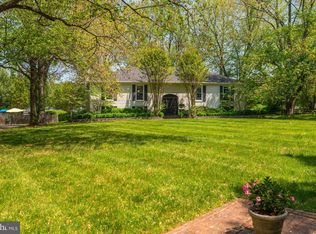707 Kentland Dr, Great Falls, VA 22066