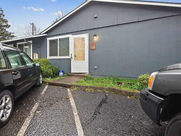 1374 SE Cedar St — Photo 17
