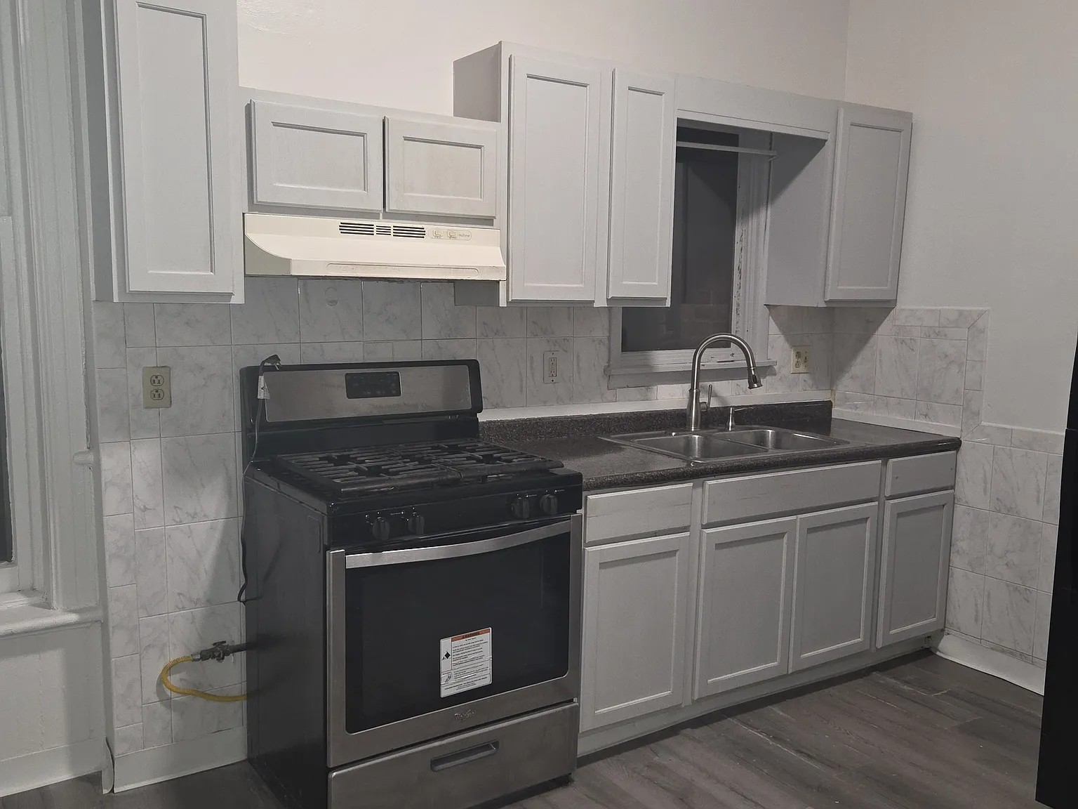 2 bed, 1200 sqft, $1,400 — Photo 2