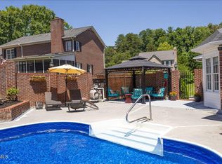 1 Emerald Ct, Johnson City, TN 37604