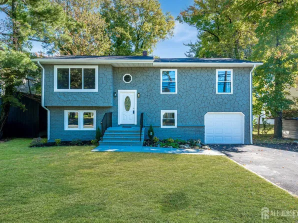 704 Wood Ave, Colonia, NJ 07067