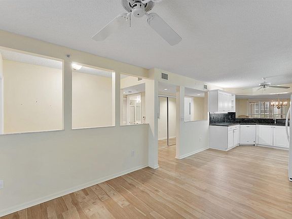 4th image of 7618 Granville Drive #110-e