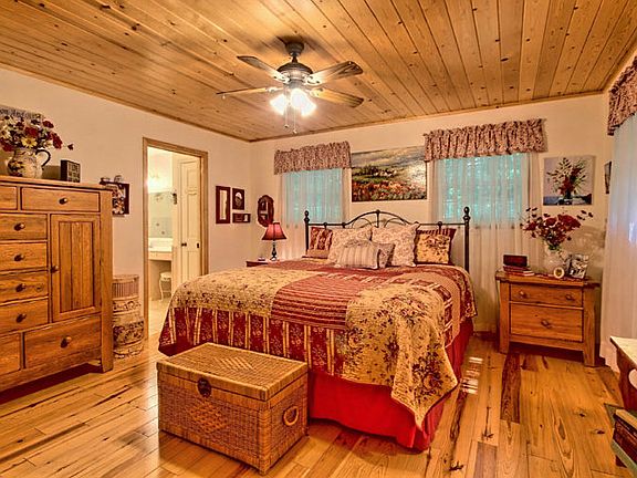 4th image of 1212 Ruby Lake Dr