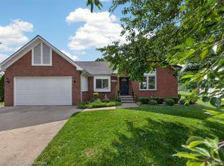 26606 Hales St, Madison Heights, MI 48071
