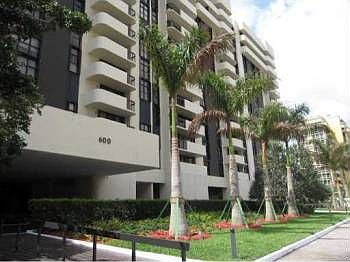 1st image of 600 Biltmore Way APT 501