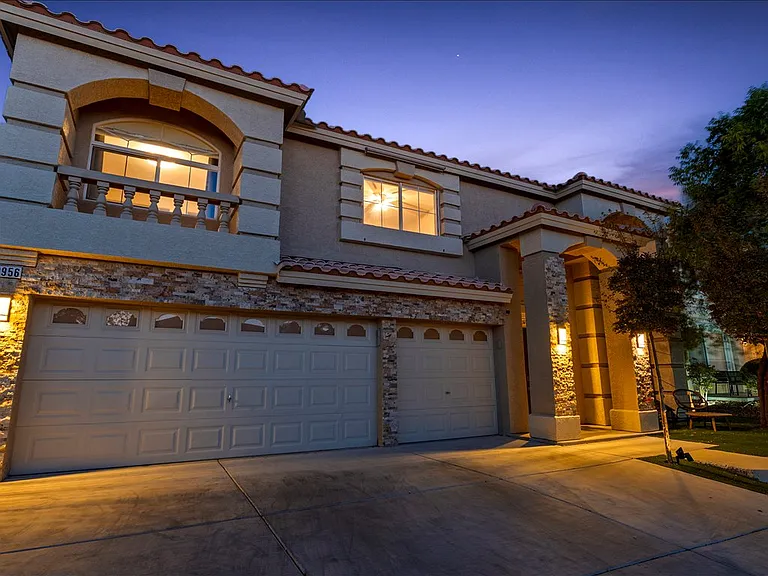 10956 Stags Leap Ct — Photo 49