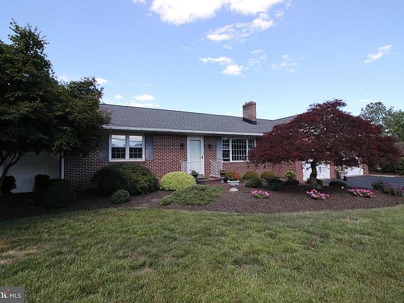 3rd image of 487 Schoolhouse Rd
