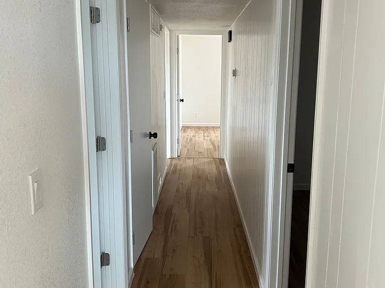 2049 Desoto St — Photo 11