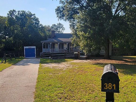 3rd image of 381 Pin Oak Dr