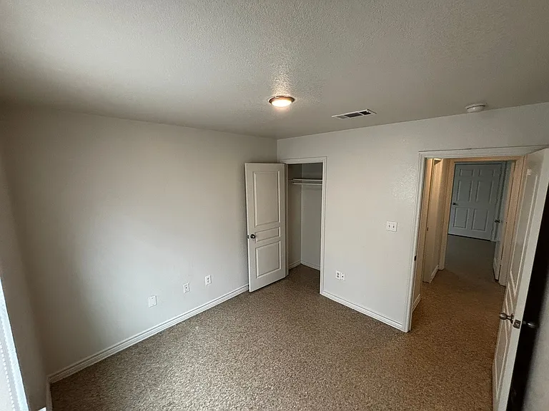 501 S Henderson St — Photo 12