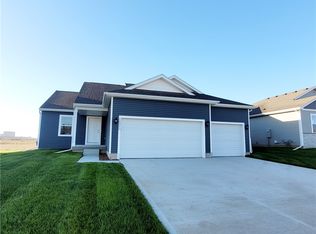 10332 Southerwick Pl, Johnston, IA 50131