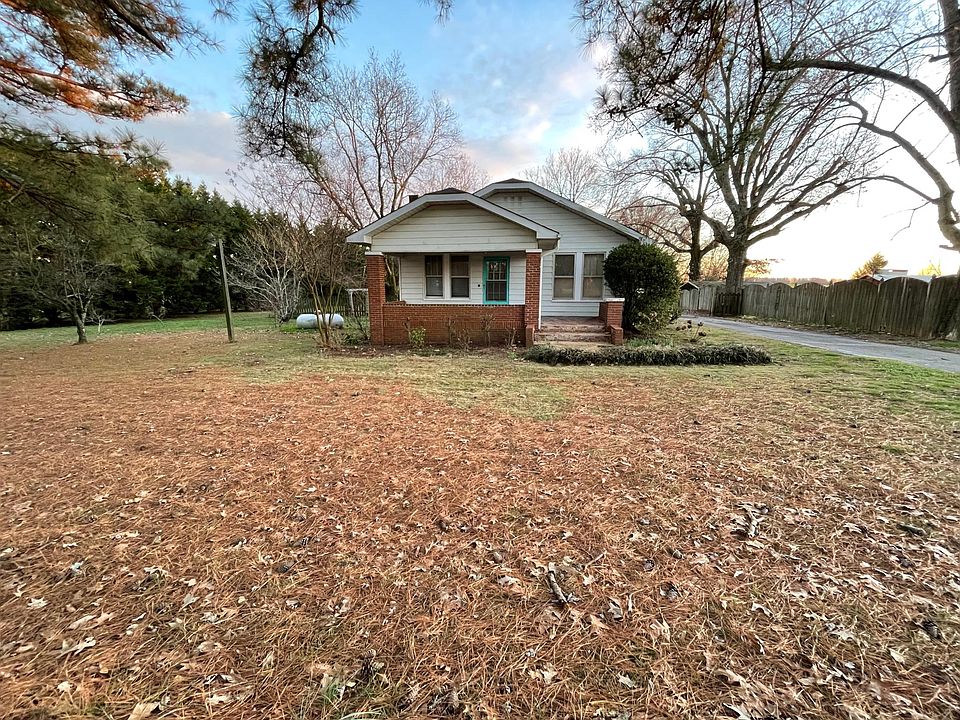 House front & driveway