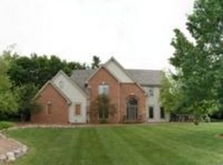 2765 Lancaster Ct, Brookfield, WI 53045