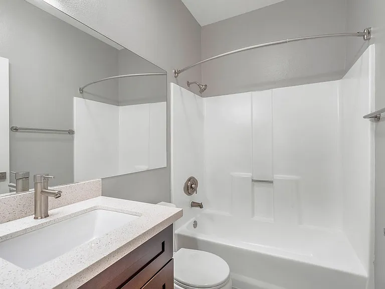Crenshaw Townhouse — Photo 18