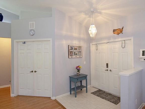3rd image of 1041 SW Dalton Ave