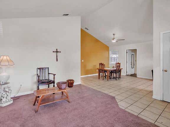 5th image of 4688 Pacific Ave