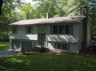 1 Norman Dr, Gales Ferry, CT 06335