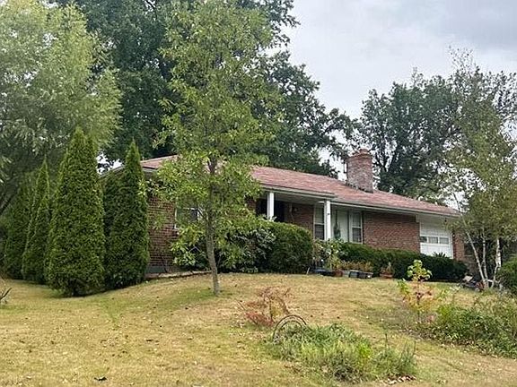 3rd image of 6907 Winchester Dr