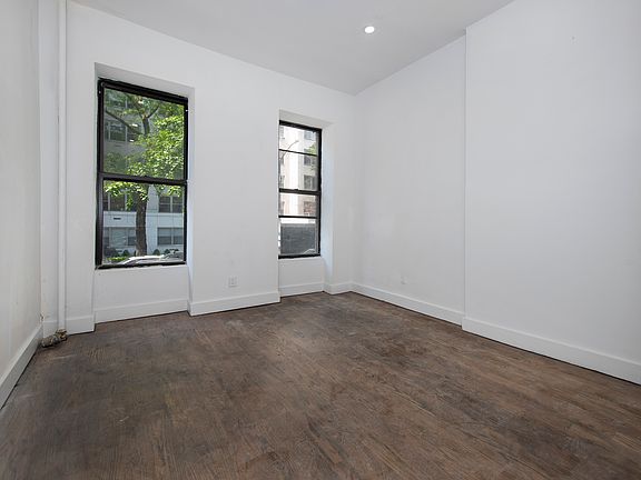 5th image of 359 W 22nd St