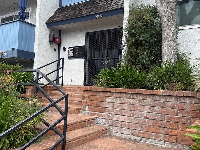25930 Narbonne Ave #110 — Photo 1