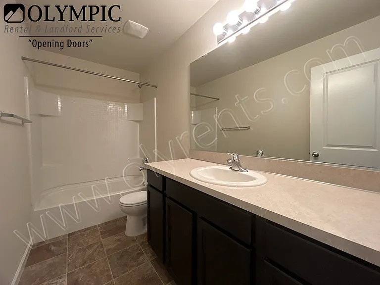 Main Bathroom_08012024