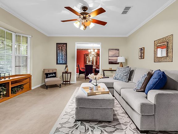 3rd image of 1601 Yarborough Dr
