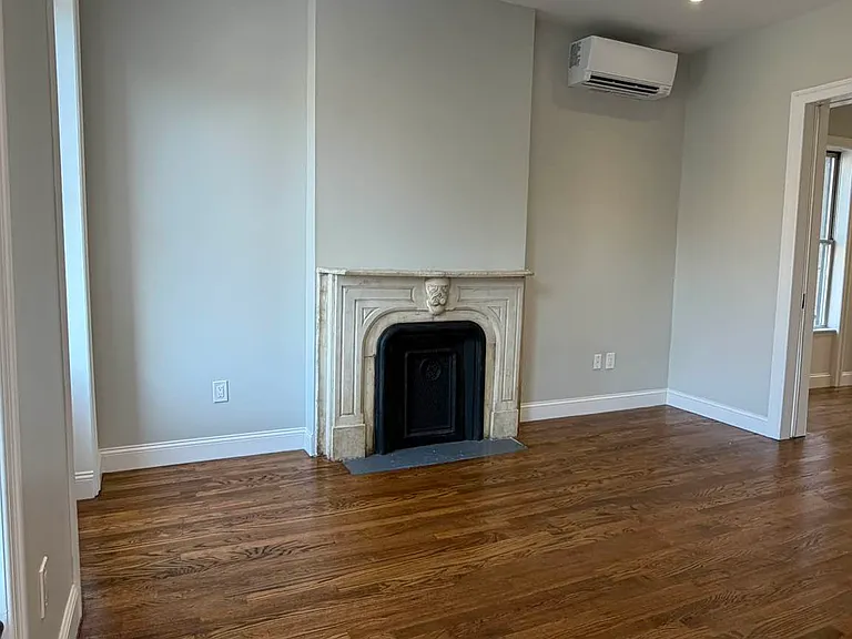 410 Douglass St #3 — Photo 14
