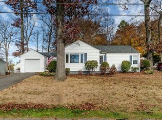 14 Hadley St, Springfield, MA 01118