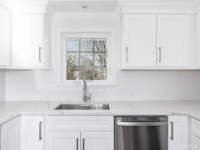38 Poe Ct — Photo 5
