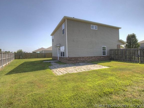 2nd image of 9357 S 256th East Ave