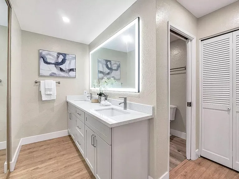 2428 Golf Links Cir — Photo 46