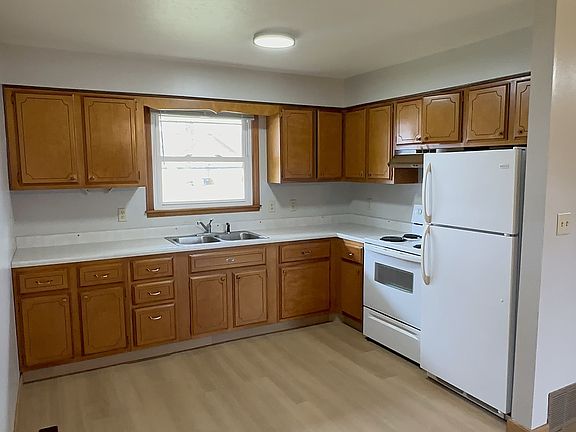 4th image of 301 N 1st St APT 2