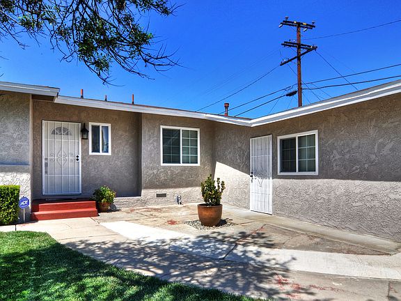3rd image of 3016 Miramonte Dr