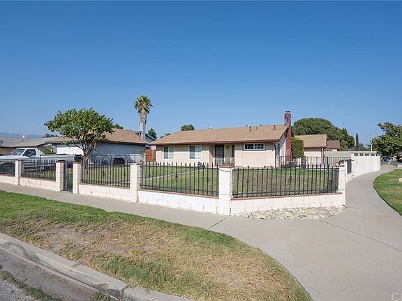 3rd image of 7475 Palo Verde Ave