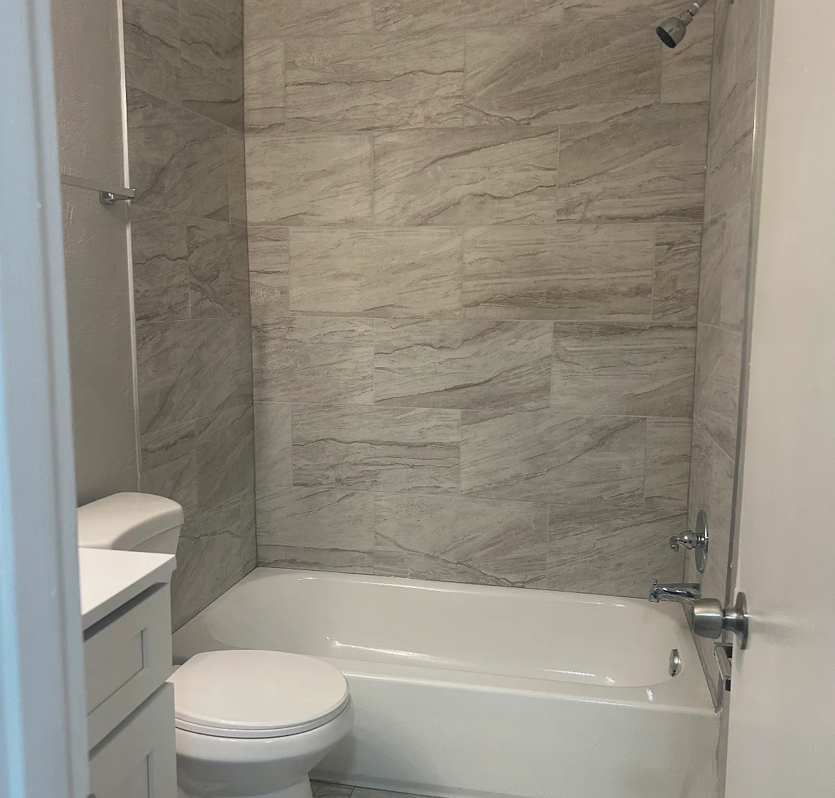 1533 South Bronough Street — Photo 3