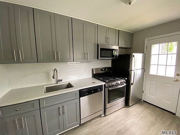 2nd image of 30 Wren Ct