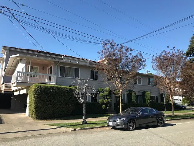 700 Walnut St #2 — Photo 2