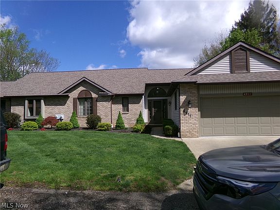 3rd image of 4911 Pond Dr NW